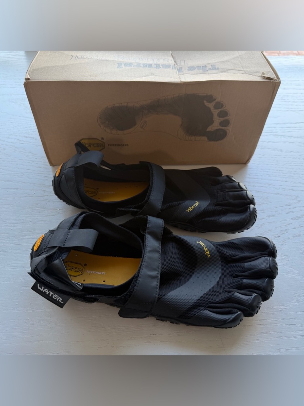 Vibram Men's 12 12.5 FiveFingers V-Aqua Barefoot Amphibious Water Shoes